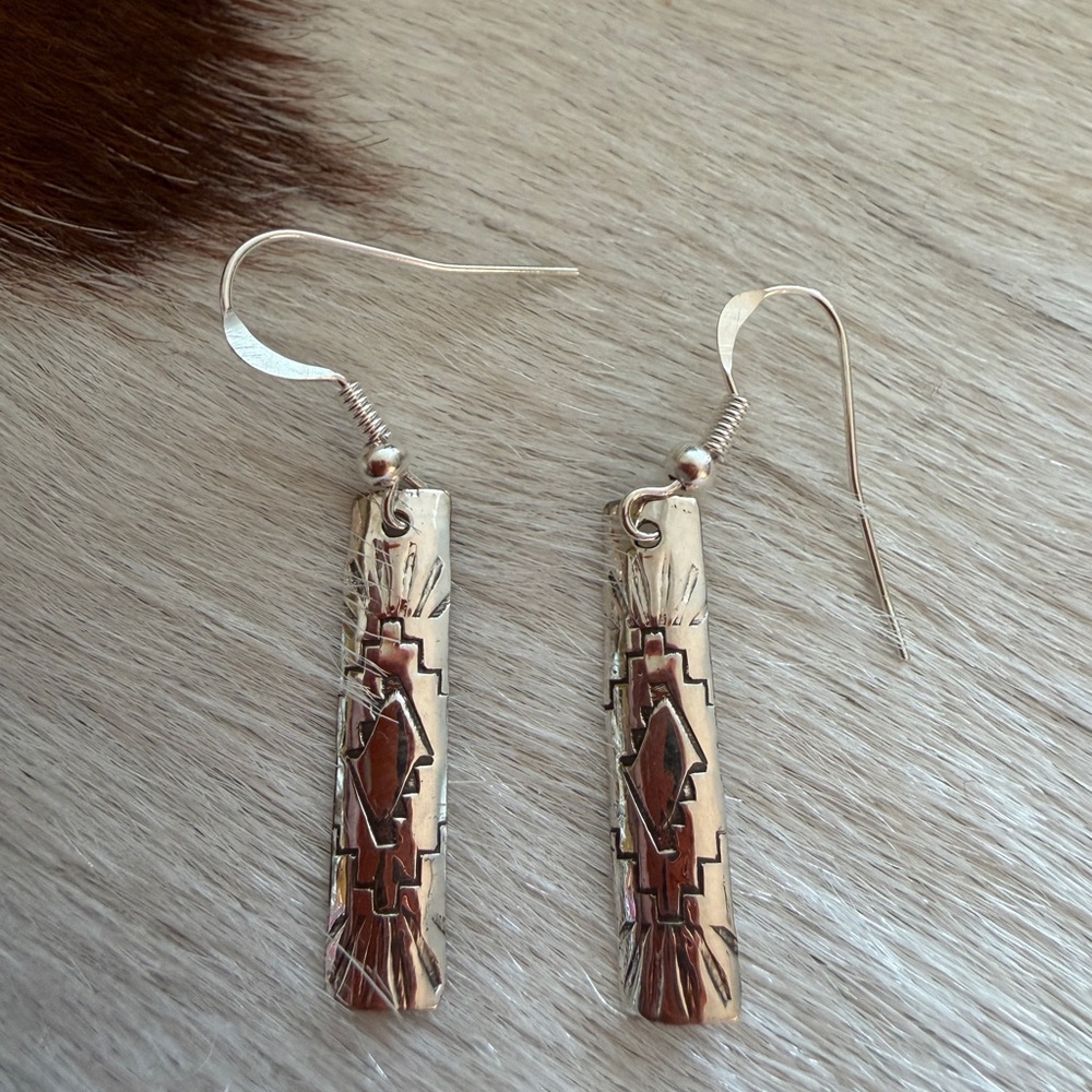 ❤️ Native American Felicia Etcitty Navajo Motif Bar Earrings Sterling 1.66”L
